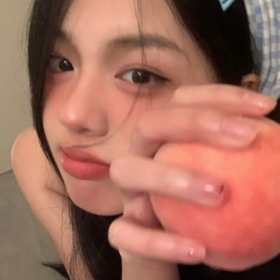 裸女游城